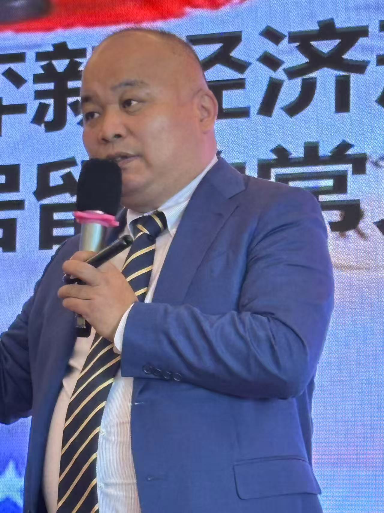 美华人律师：王宝强财产如何分配 中美判决差异大